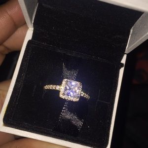 Beautiful gold 14k ring